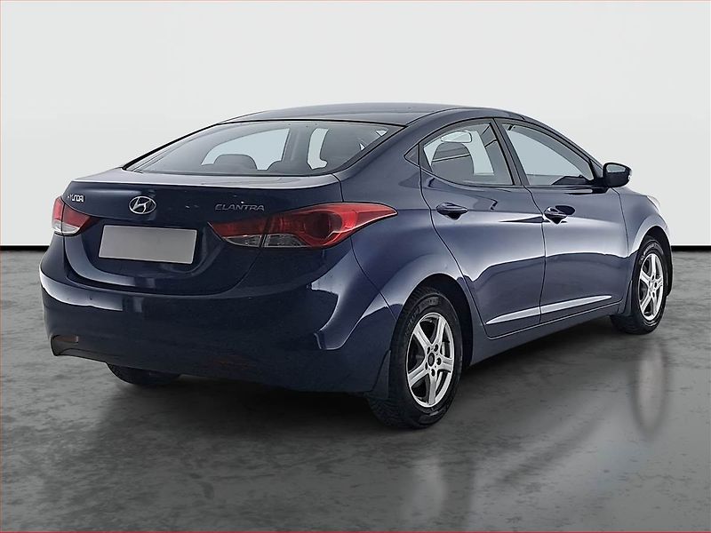 Hyundai Elantra (2012) 1.6, Tempomat, Park. senzory - fotka 5 z 20