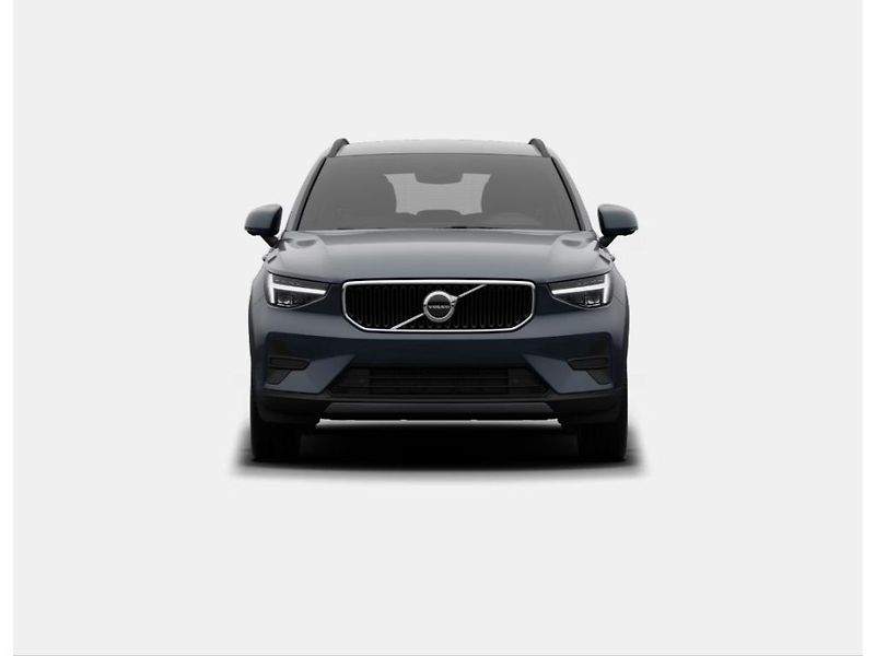 Volvo XC40 CORE B3 120kW - fotka 3 z 10