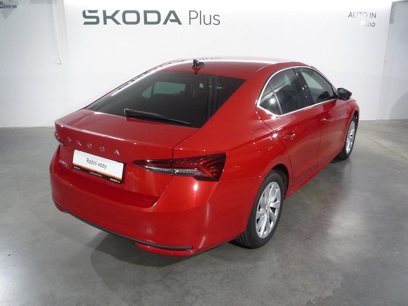 Škoda Octavia (2024) 1,5TSi 110kW Top Selection - fotka 2 z 24
