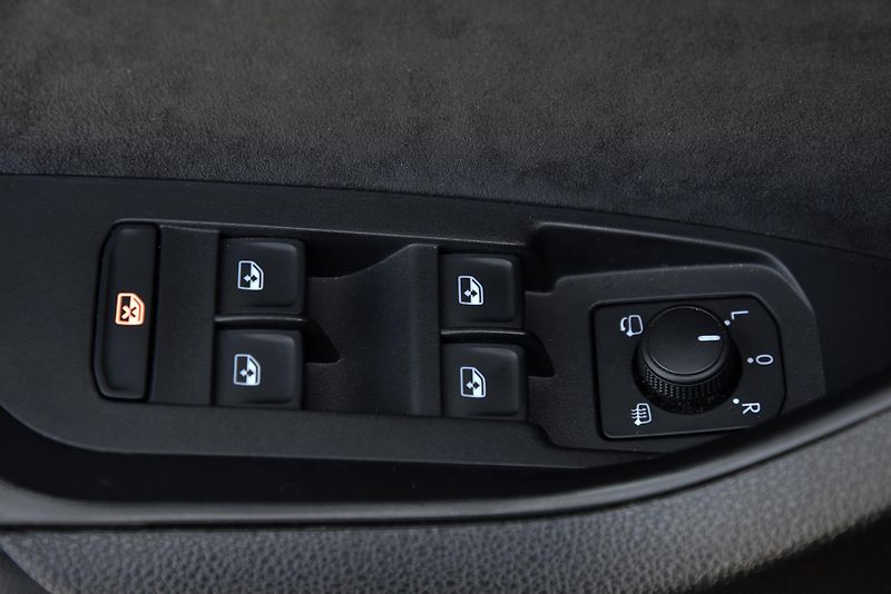 Škoda Kodiaq 2.0 TDi CR SPORT LINE,KŮŽE,LED - fotka 10 z 51