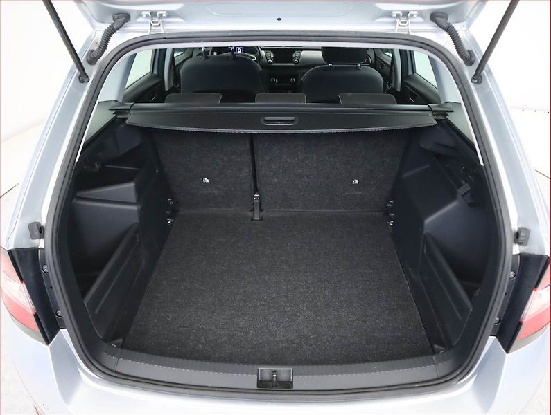 Škoda Fabia (2019) Style 1.0 TSI, Serv.kniha - fotka 14 z 23