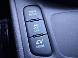 Toyota Yaris Cross COM. STYLE TECH 1.5 Hyb. 85 kW - náhled 21