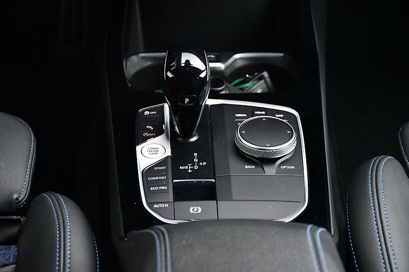 BMW Řada 2 218d M-SPORT 1M ČR ACC - fotka 26 z 45