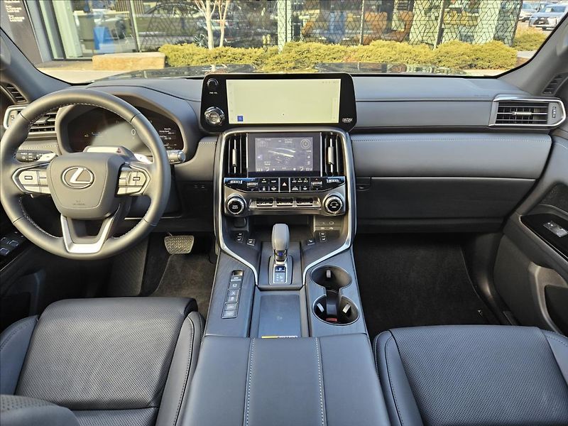 Lexus LX 700h (2025) 3,4 Overtrail+  HEV - fotka 17 z 22