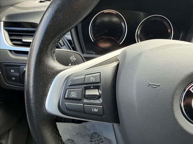 BMW X1 18d xDrive SportLine Head-up - fotka 15 z 23