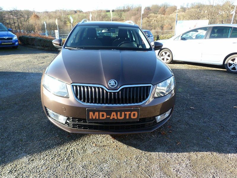 Škoda Octavia 1.4 TSI auto klima - fotka 2 z 26