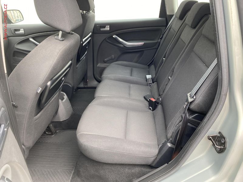 Ford C-MAX (2010) 1.6i, ČR, AC - fotka 10 z 13