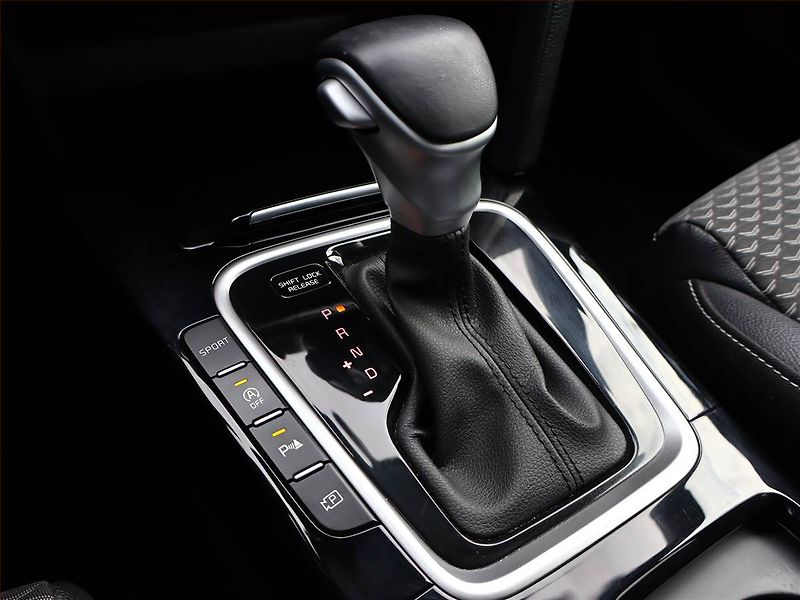 Kia XCeed (2024) 1.5 T-GDI - fotka 11 z 18