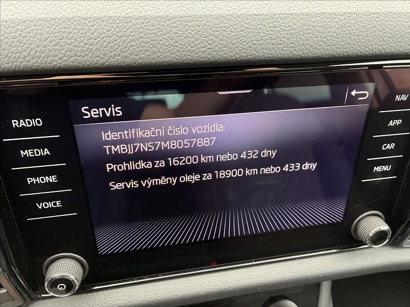 Škoda Kodiaq 2,0 TDI TAŽNÉ KEYLESS KAMERA - fotka 36 z 36