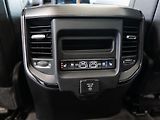 Dodge RAM (2024) 5.7 V8 eTorque Limited 6 LIFT - náhled 37