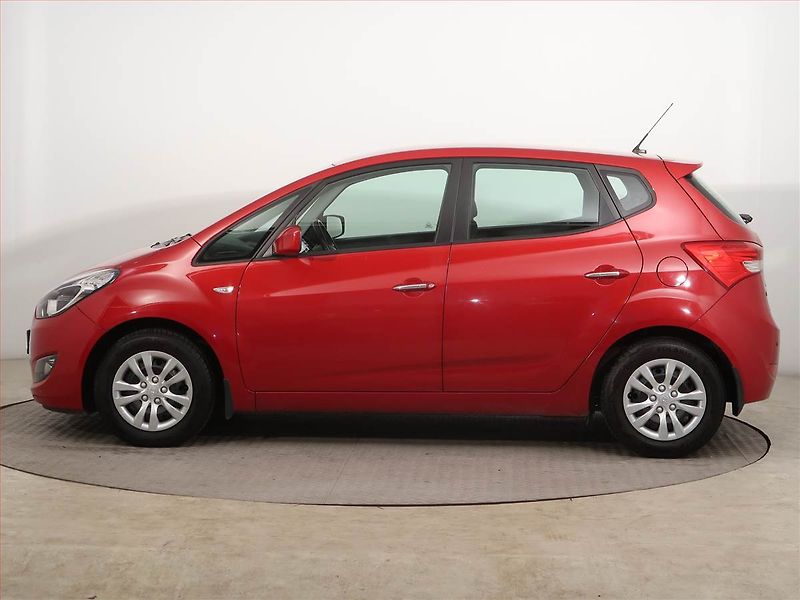 Hyundai ix20 (2017) 1.4 CVVT, Serv.kniha - fotka 3 z 14