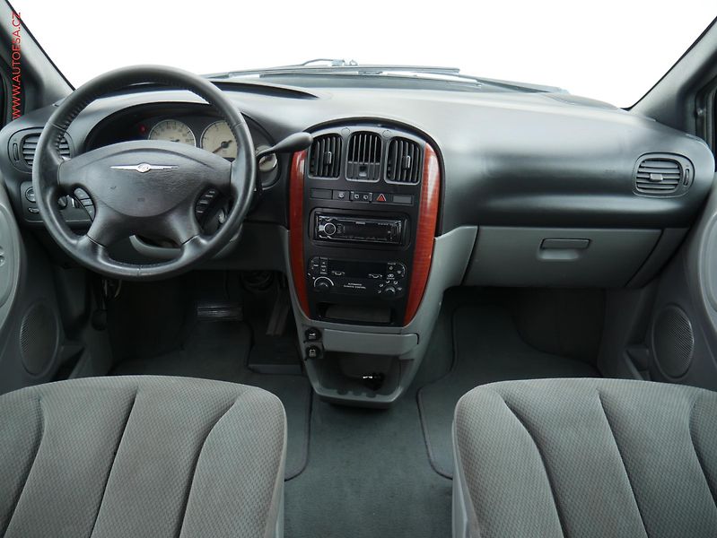 Chrysler Voyager (2005) 2.8CRD, AT, autoAC - fotka 8 z 16
