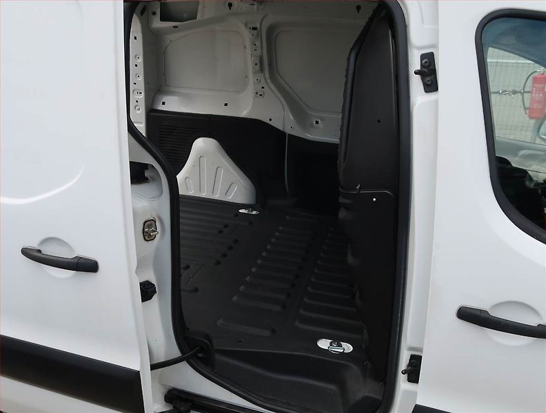 Citroën Berlingo (2014) 1.6 HDi, 3Místa, ČR, 1Maj - fotka 13 z 15