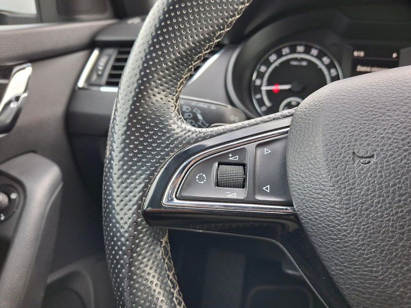 Škoda Octavia (2015) Combi RS DSG 2,0TDi 135kW - fotka 29 z 34