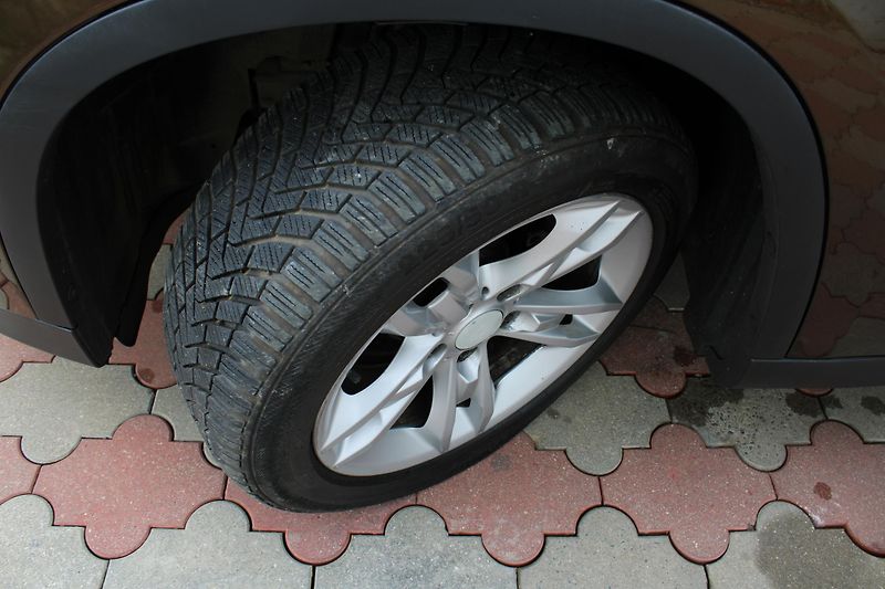 BMW X1 xDrive 23D Automat+klima  - fotka 19 z 20