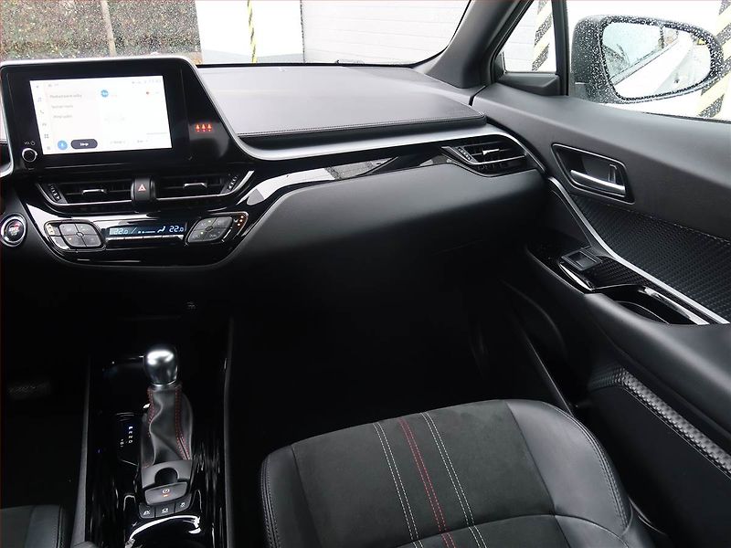 Toyota C-HR (2023) GR Sport 2.0 Hybrid - fotka 8 z 22