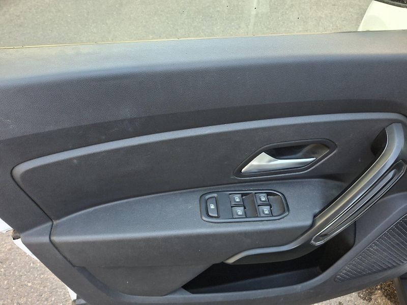 Dacia Duster 1,6 4WD 2BH4641 - fotka 26 z 32