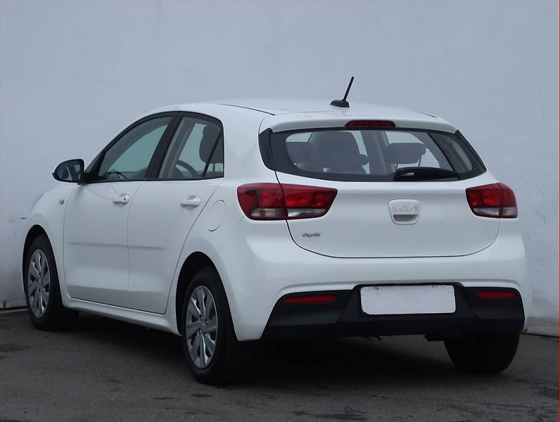 Kia Rio (2022) 1.2 DPI, Serv.kniha - fotka 4 z 17