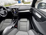 Volvo XC40 T2 FWD MOMENTUM // 1. maj. - náhled 18