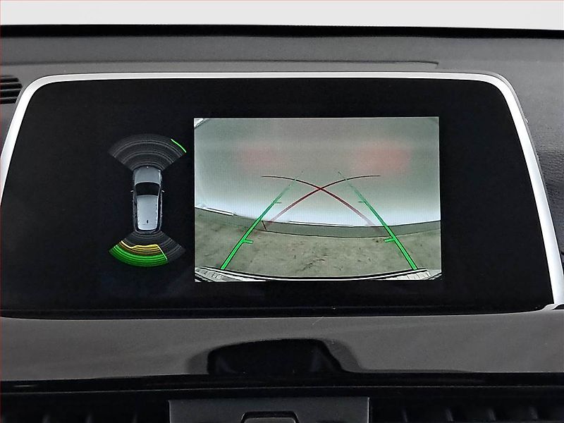 BMW X1 (2019) sDrive18i, Automat, Navi - fotka 18 z 26