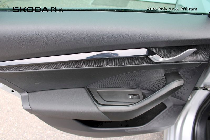 Škoda Octavia (2025) Selection 1.5TSI / 110kW 6°MP - fotka 19 z 24