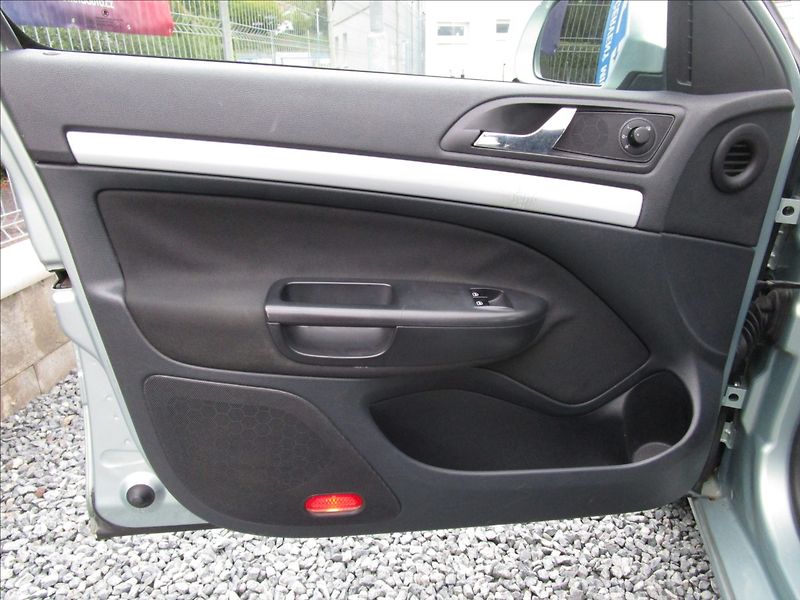 Škoda Octavia Combi 1.9TDi Ambiente, Klima - fotka 14 z 41