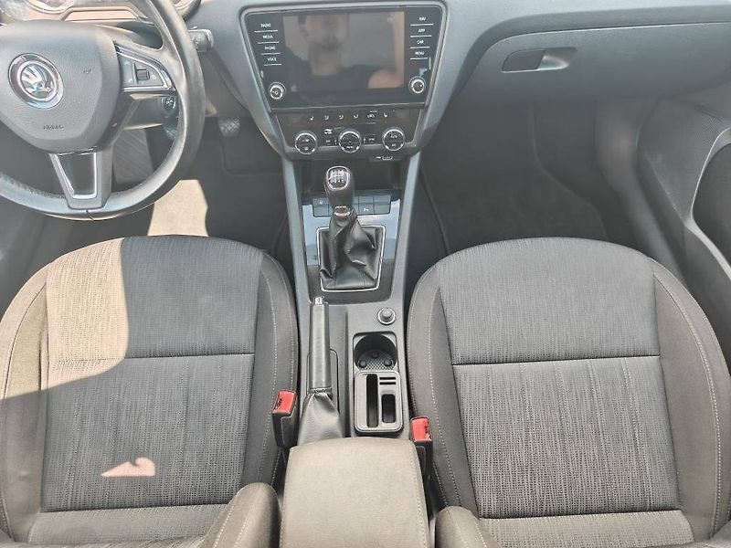 Škoda Octavia Style Green tec  1,4TSI - fotka 9 z 22
