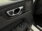 Volvo XC60 B5 AWD BLACK EDITION PLUS AUT  - náhled 45
