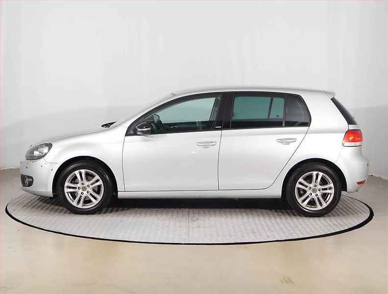 Volkswagen Golf (2012) 1.6 TDI, Automat, Tempomat - fotka 3 z 16