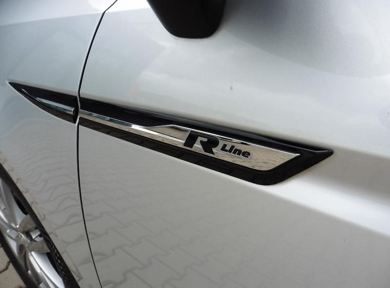 Volkswagen Touran 1,4 TSI R-Line, Navi, 7.míst.. - fotka 22 z 23