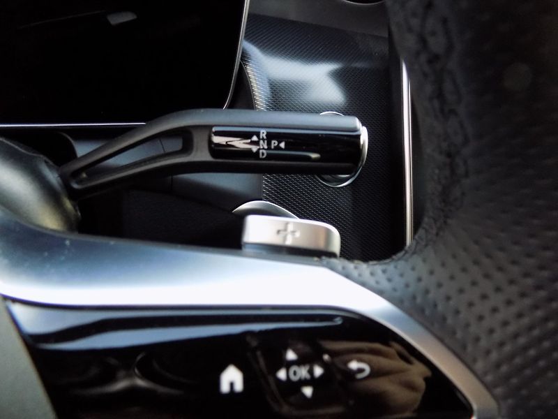 Mercedes-Benz GLC (2024) 300e/AMG/4Matic/DPH/LED/ - fotka 29 z 50