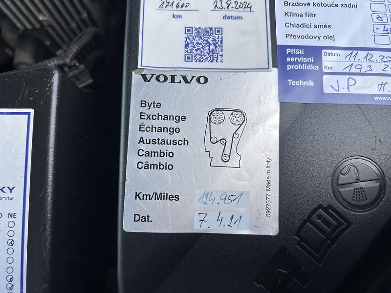 Volvo XC90 2.0 D5 DRIVE-E 4x4 PŮVOD ČR - fotka 45 z 56