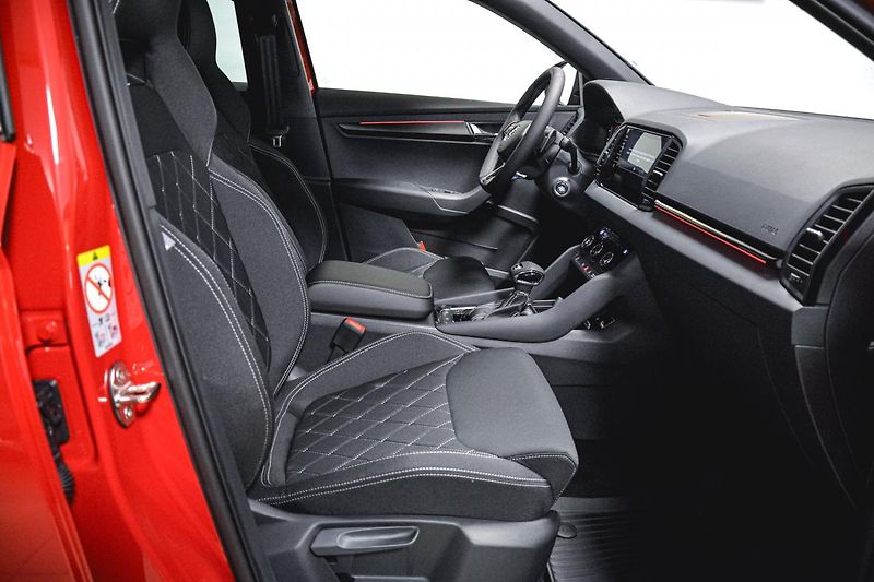 Škoda Karoq (2023) Sportline Exclusive 2,0 TSI 14 - fotka 26 z 37