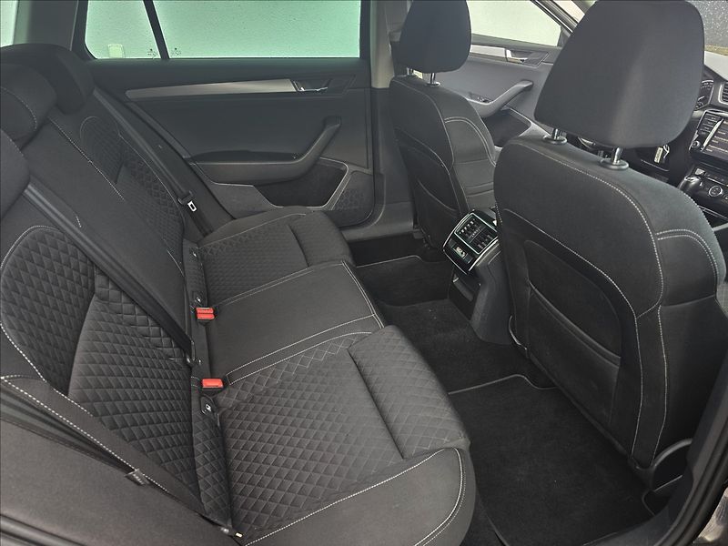 Škoda Superb III 2,0TDi 1KW DSG STYLE - fotka 37 z 51
