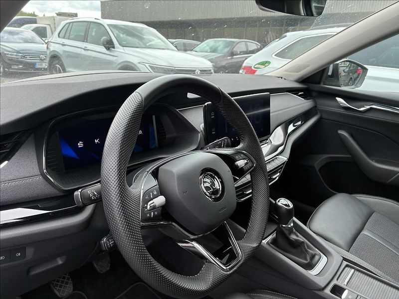 Škoda Octavia 2,0 PANORAMA,CANTON,HEAD-UP - fotka 9 z 28