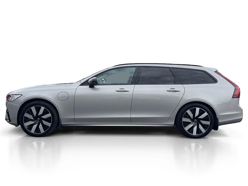 Volvo V90 T6 AWD PLUS DARK // 360 // TZ  - fotka 2 z 50
