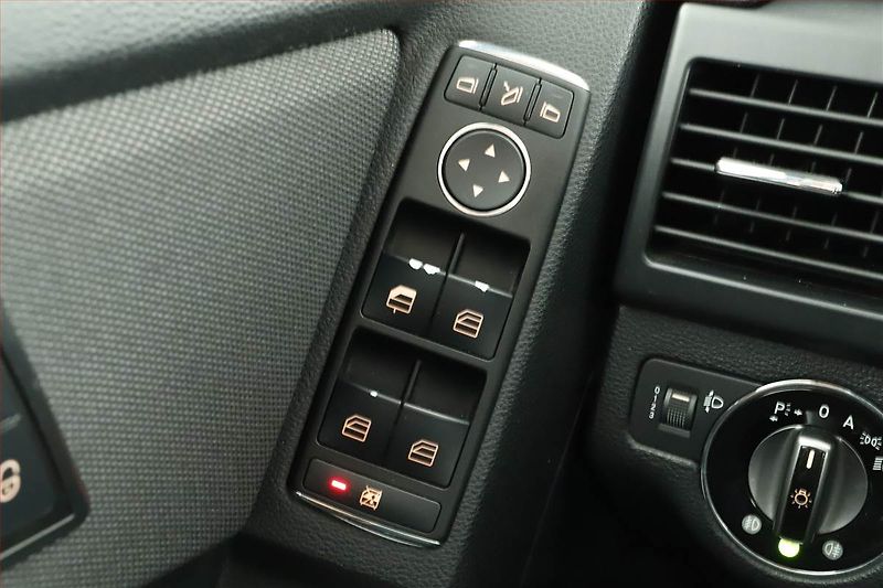 Mercedes-Benz GLK (2009) 220 CDI, 4X4, Automat - fotka 11 z 14