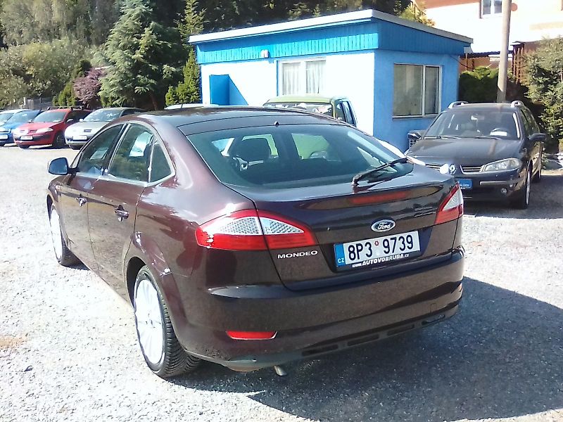 Ford Mondeo (2009) 2.0i 16V Titanium, ser. knížka - fotka 5 z 32