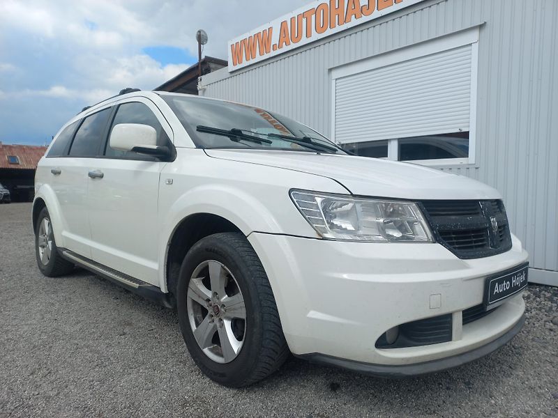 Dodge Journey (2010) 2.0CRD 103kW - fotka 2 z 18