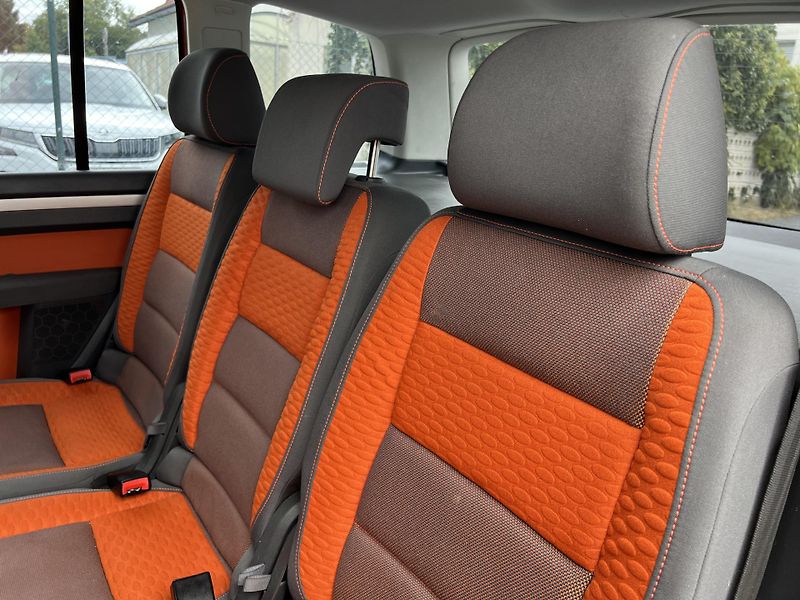 Volkswagen Touran Cross 1.4TSi 125KW DSG  - fotka 20 z 34