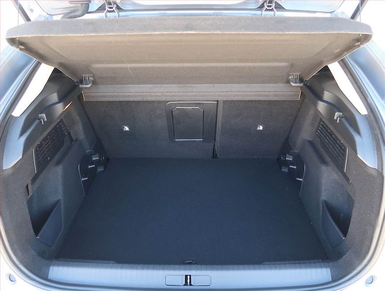 Citroën C4 (2021) 1.5 BlueHDi, Automat - fotka 14 z 20