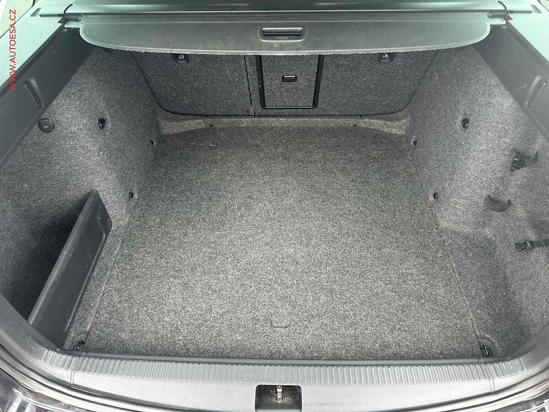 Škoda Octavia (2015) 1.2 TSi, Ambition, park. - fotka 7 z 16