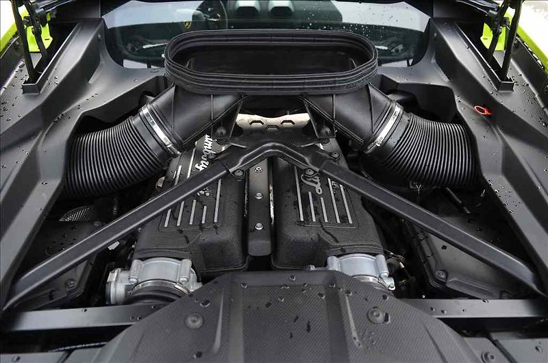 Lamborghini Ostatní (2024) HURACÁN STERRATO LP 610 - fotka 16 z 18