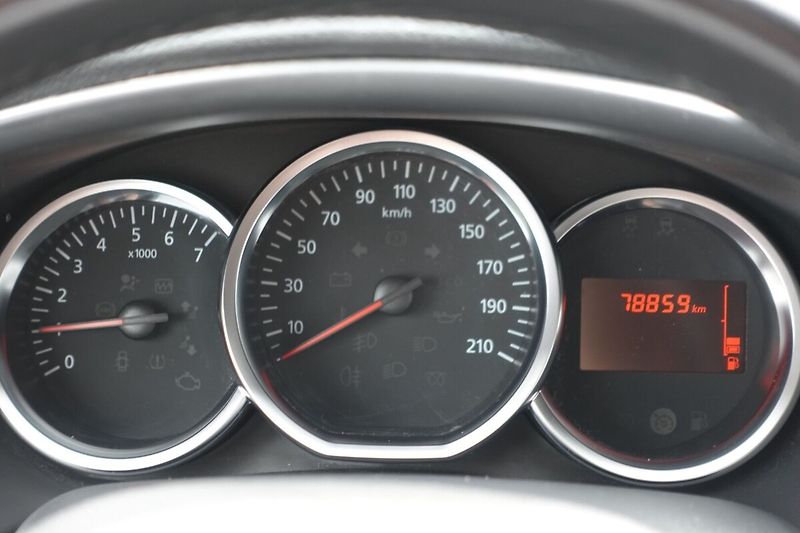 Dacia Logan 09.TCe 66kW Stepway - fotka 23 z 29