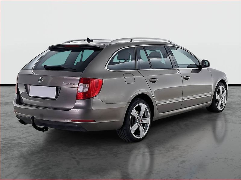 Škoda Superb (2010) Elegance 2.0 TDI, Navi, Xenony - fotka 5 z 23