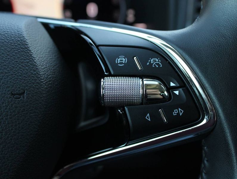 Škoda Karoq (2022) 1.5 TSI 110 kW LED manuál - fotka 16 z 35