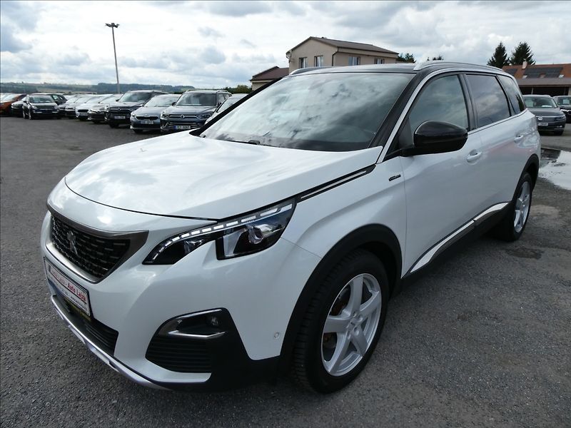 Peugeot 5008 1,6 133kW GT-line AT8,7.míst,D - fotka 3 z 50