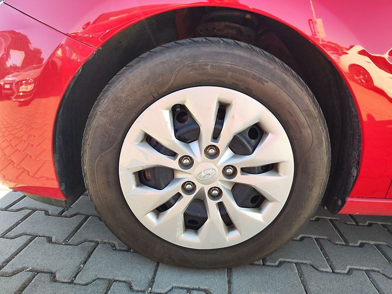 Hyundai i30 1.0 T-GDi/88kW Start Plus - fotka 25 z 27