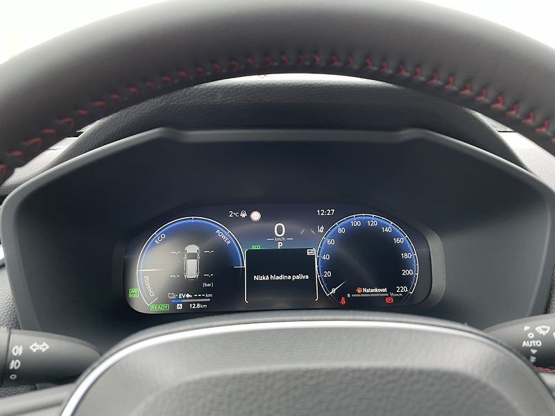 Toyota RAV4 2.5 Plug-in Hybrid ODBĚR 10/26 - fotka 18 z 34