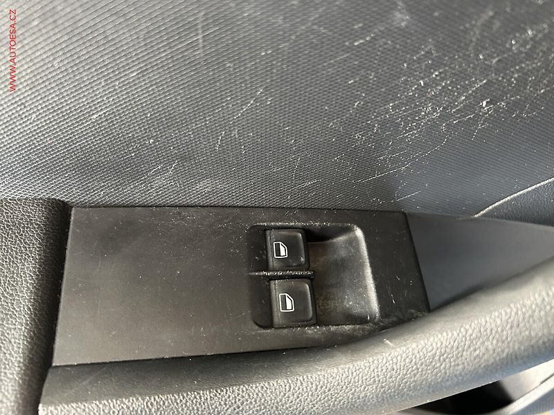 Škoda Rapid (2013) 1.2 TSi, ČR, Klima - fotka 11 z 16